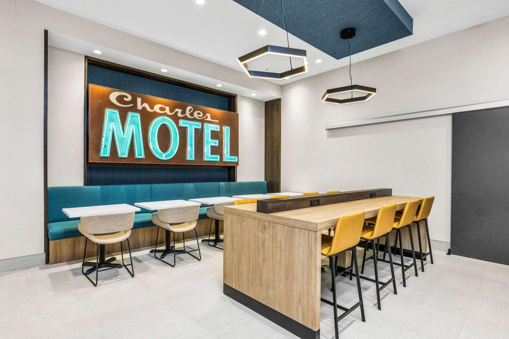 La Quinta Inn & Suites By Wyndham San Jose Airport-Downtown 외부 사진