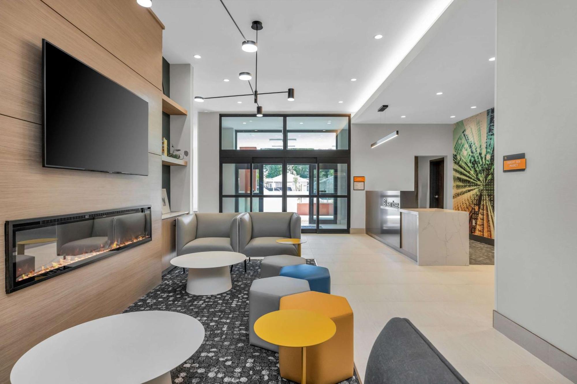 La Quinta Inn & Suites By Wyndham San Jose Airport-Downtown 외부 사진